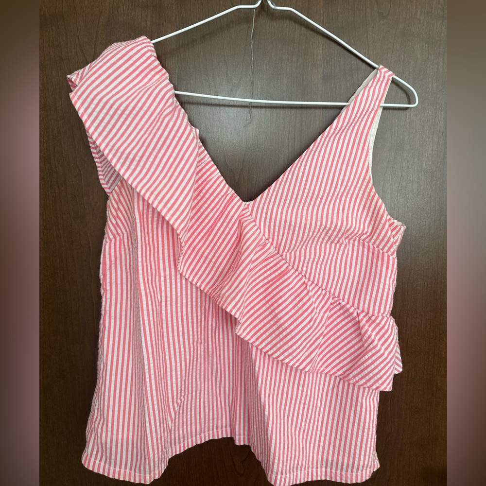 NWOT Vineyard Vines top